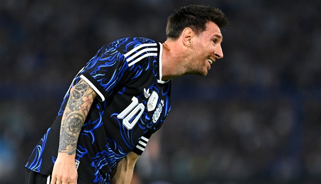 شاهد.. شجار بين لاعبي منتخب موريتانيا على قميص ميسي