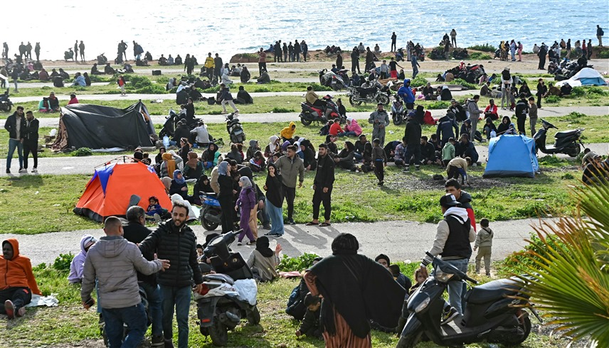نازحون في لبنان إثر الحرب (أ.ف.ب)