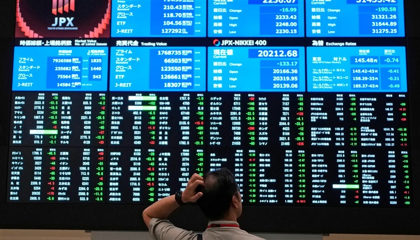 شاشة تعرض الأسهم في وول ستريت (أرشيف)