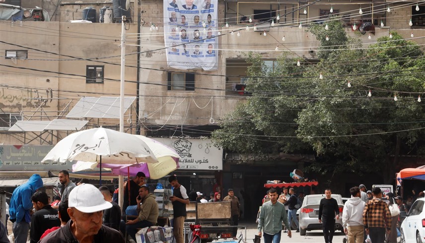 الانتخابات المحلية في غزة والضفة الغربية (رويترز)
