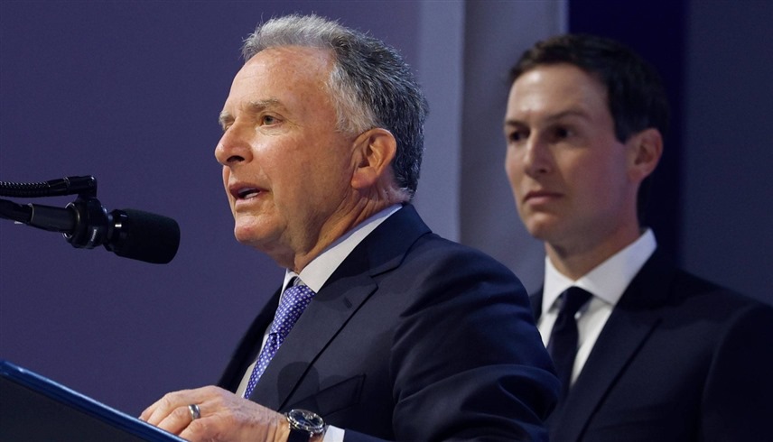 ستيف ويتكوف وغاريد كوشنر في مؤتمر صحافي سابق (إكس)