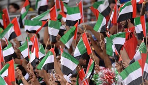 "أسرة واحدة.. وطن واحد".. هكذا تجاوزت الإمارات الأزمة بعزيمة وشموخ