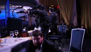 حادث فندق هيلتون يكشف ثغرات أمنية.. والمهاجم يسخر من ضعف الإجراءات