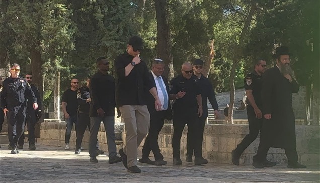 وزير الأمن القومي الإسرائيلي يقتحم المسجد الأقصى 