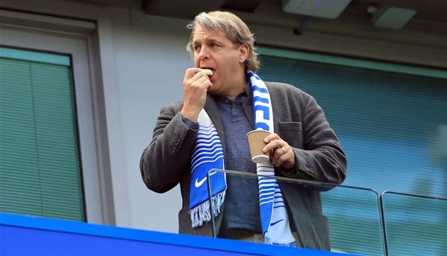 رئيس نادي تشيلسي يبيع تذاكر نصف نهائي الكأس بـ5 أضعاف سعرها