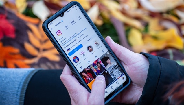 خلل مفاجئ يحوّل صور إنستغرام لأبيض وأسود.. والشركة تكشف السبب