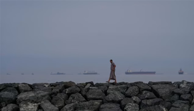 كبار "تجار الطاقة" يستعدون لحرب إيرانية طويلة 