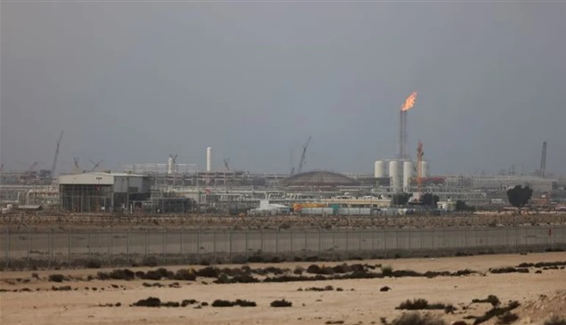 تقرير حقوقي: هجمات إيرانية على منشآت طاقة قد ترقى لجرائم حرب