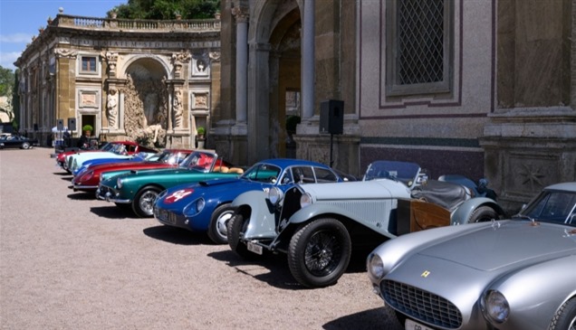 بعد غياب 60 عاماً.. أكثر من 70 سيارة إيطالية نادرة تزين ساحات روما