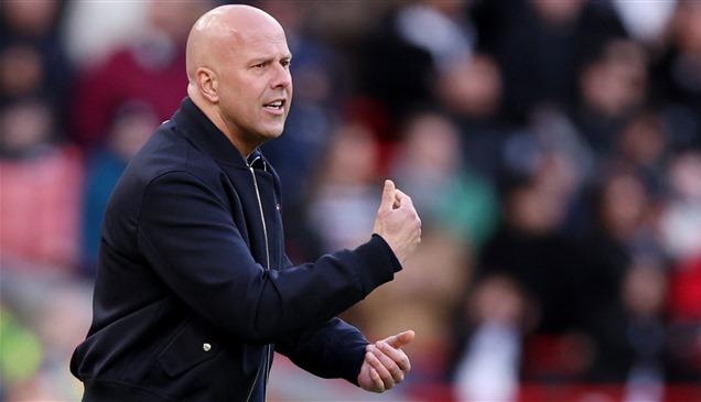 قرار عاجل من سلوت لحل أزمة نقص حراس المرمى