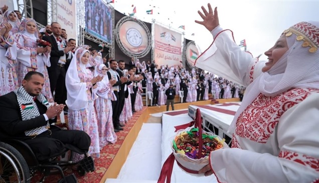 الإمارات تصنع الفرح في غزة.. عرس جماعي لـ300 عريس