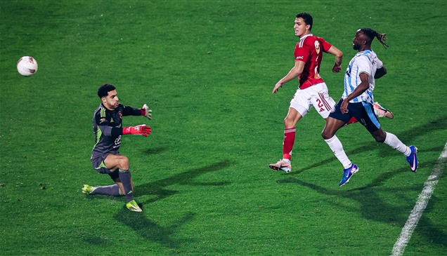 بيراميدز يلقن الأهلي درساً قاسياً ويقلص الفارق مع الزمالك 