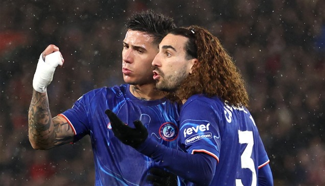 بعد إيقاف إنزو.. تشيلسي يضع كوكوريلا تحت "المراقبة" بسبب برشلونة
