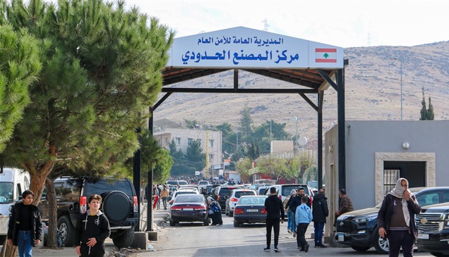 إسرائيل تطالب بإخلاء "معبر المصنع" على الحدود السورية اللبنانية
