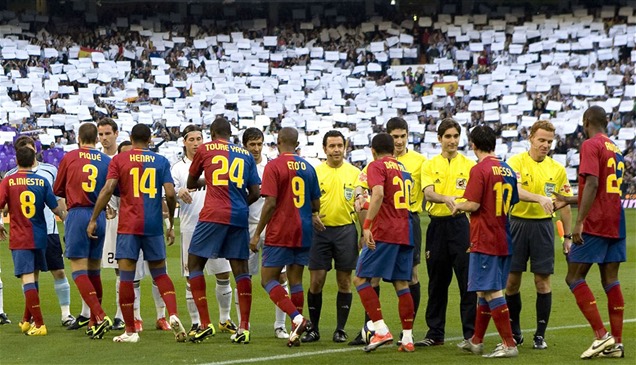 "الكلاسيكو".. بوابة برشلونة المفضلة لمنصات تتويج "الليغا" عبر التاريخ