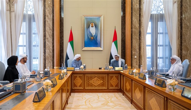 منصور بن زايد يعلن تمديد برنامج "نافس" ويعتمد حزمة من التحديثات