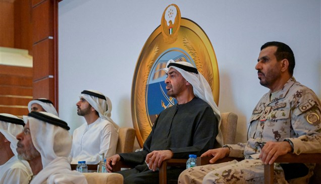 محمد بن زايد يطلع على جاهزية القوات المسلحة